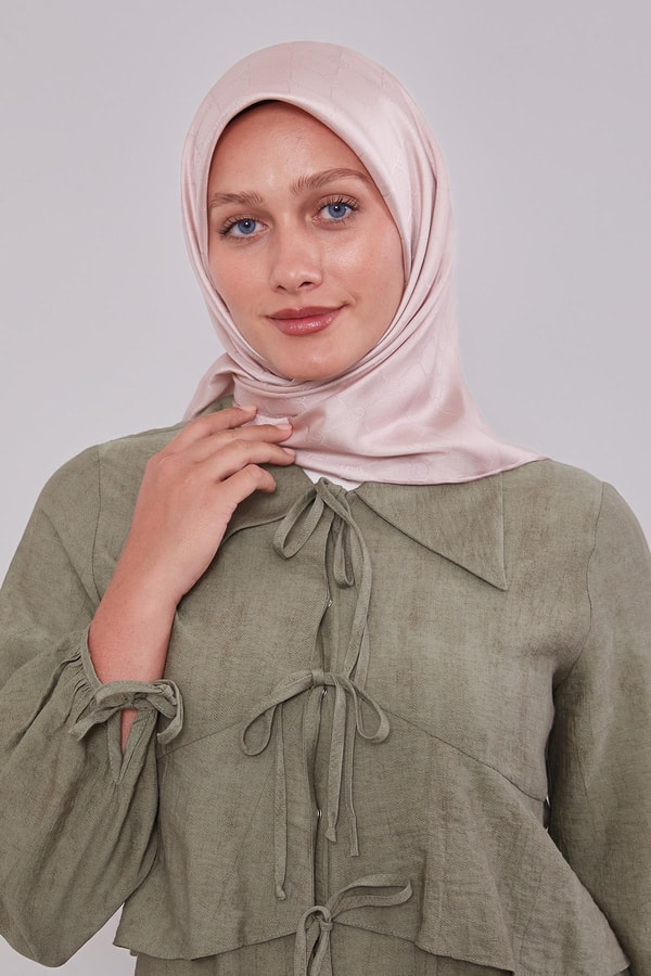 LevidorPudra L Desen Monogram İpek Eşarp