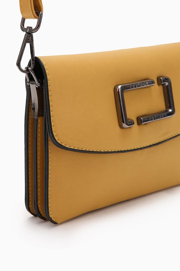 LevidorSafran Metal Logolu Omuz Çantası