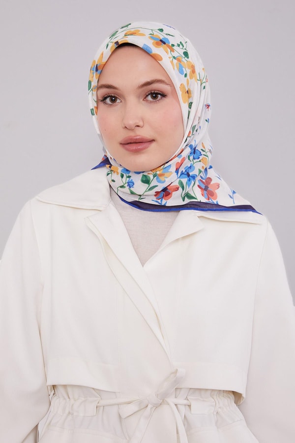 LevidorSaks Çiçek Dalı Desen Soft Eşarp