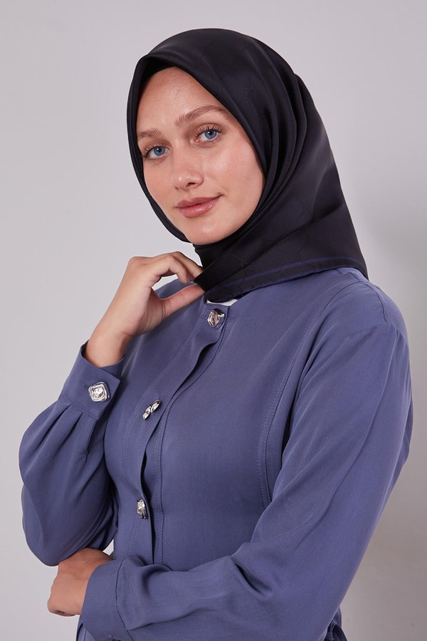 LevidorSaks Kenar Şeritli Monogram İpek Eşarp