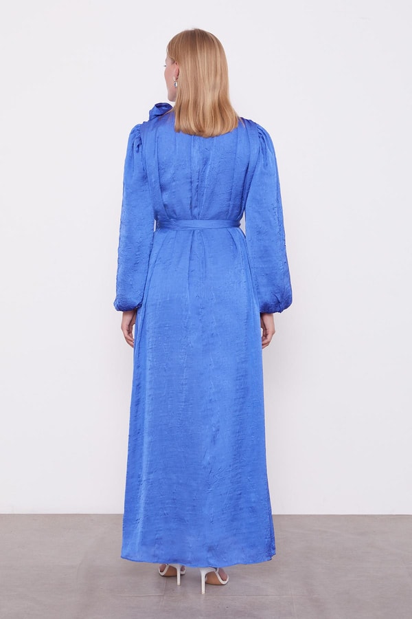 LevidorSaks Kuşak Detaylı Saten Kraş Elbise