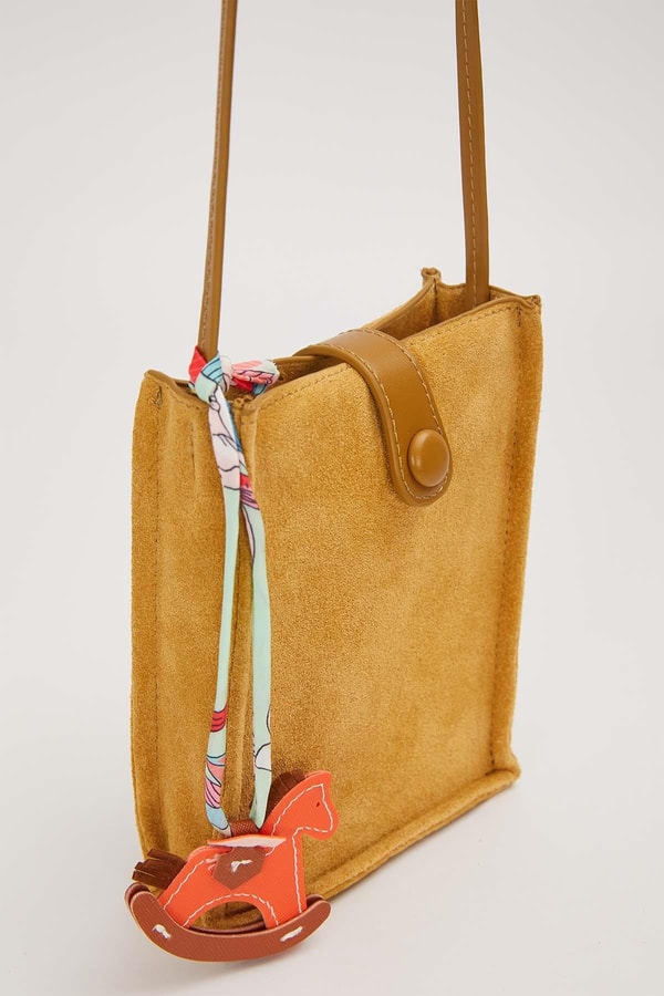 LevidorSarı Süet Uzun Askılı Omuz Çantası