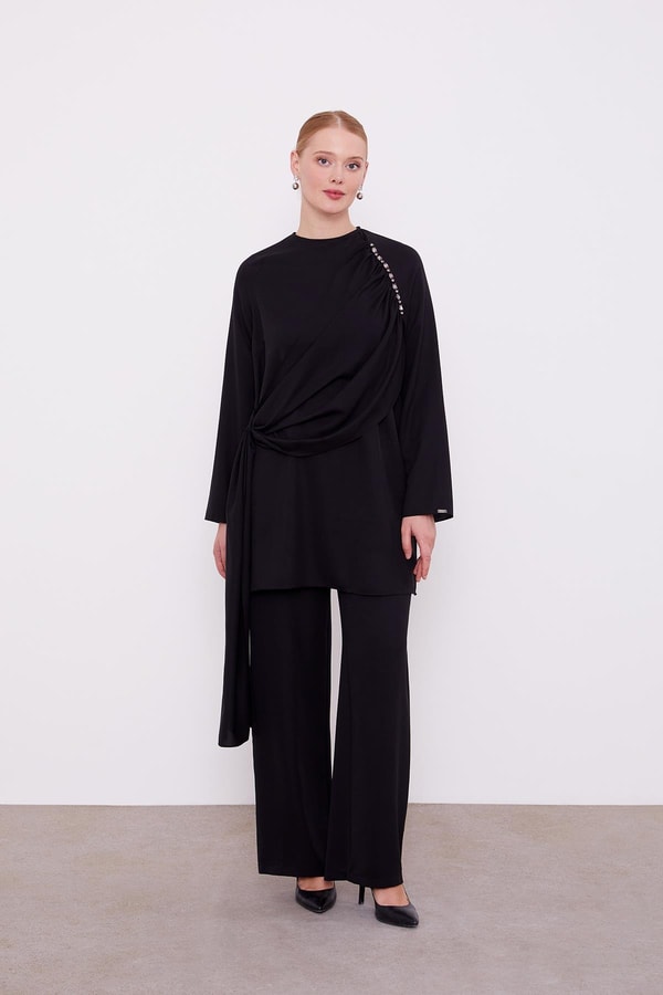 LevidorSiyah ALLER BAĞLAMA İŞLEMELİ İKİLİ TAKIM