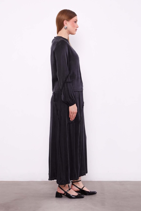 LevidorSiyah Asimetrik Fırfır Detaylı Cupra Etek Takım