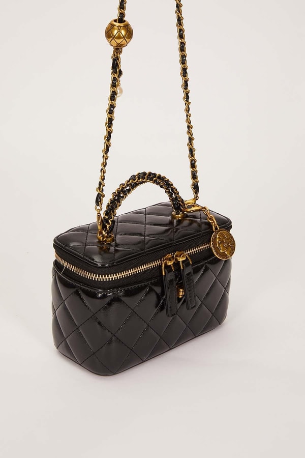 LevidorSiyah Ayarlanabilir Askılı Kutu Form El Çantası