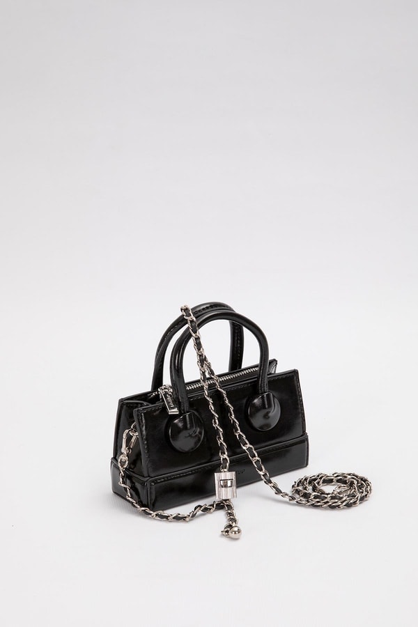 LevidorSiyah Ayarlanabilir Kilit Detaylı El Çantası