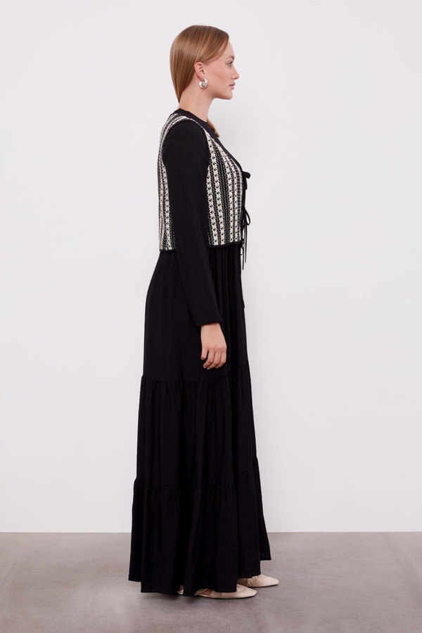 LevidorSiyah Bağcık Detay Yelekli Elbise