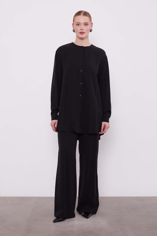 LevidorSiyah-Bej Dantel Detaylı Üçlü Tanik Takım