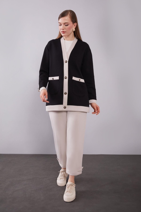 LevidorSiyah-Bej Düğme Kapamalı Hırkalı İkili Takım