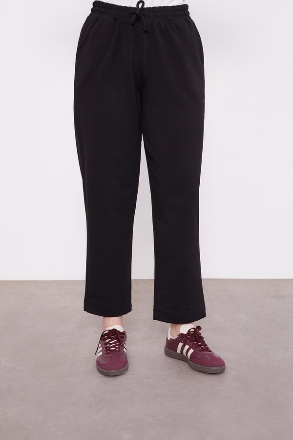 LevidorSiyah Belli Lastikli Cepli Spor Pantolon