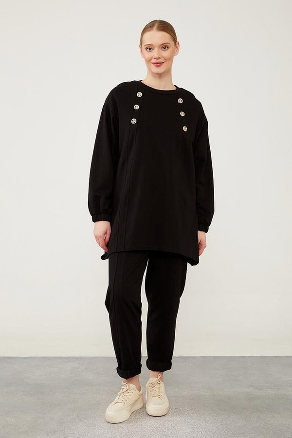 LevidorSiyah Bisiklet Yaka Asimetrik Kesim Spor Takım