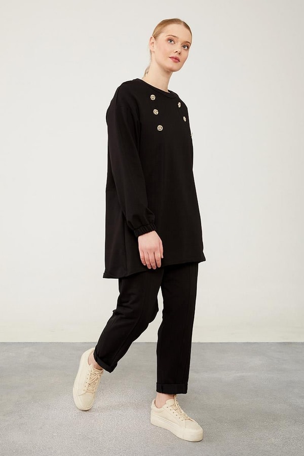 LevidorSiyah Bisiklet Yaka Asimetrik Kesim Spor Takım