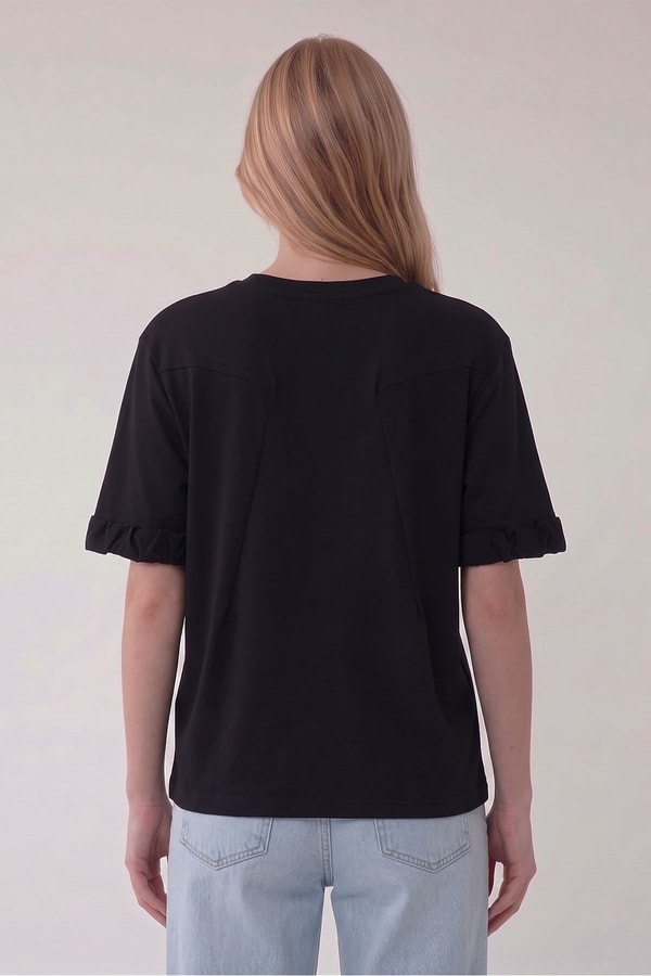 LevidorSiyah Bisiklet Yaka Kol Detaylı T-shirt