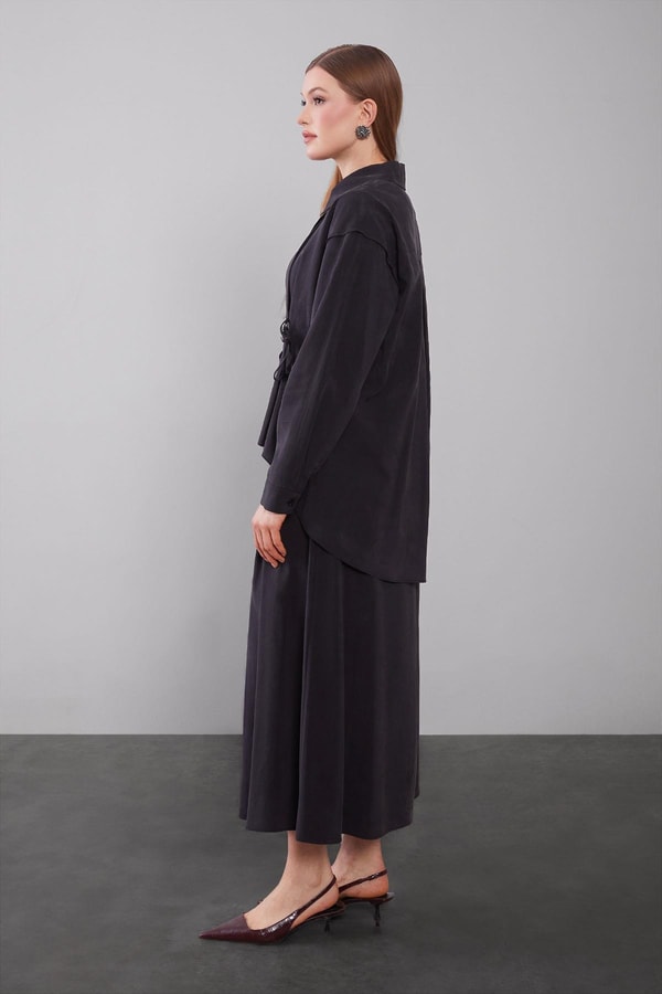 LevidorSiyah Boncuk Bağlama Detaylı Etek Takım