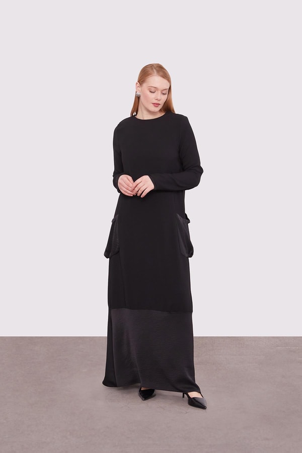 LevidorSiyah Büyük Cep Detaylı Elbise