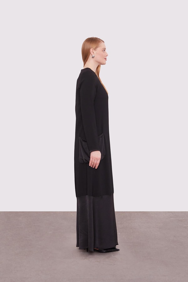 LevidorSiyah Büyük Cep Detaylı Elbise