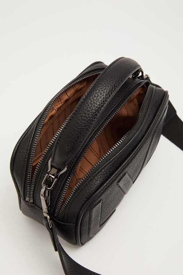 LevidorSiyah Büyük Logolu El Çantası