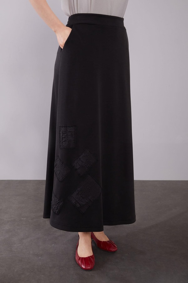 LevidorSiyah Büzgü Yama Detaylı Etek Takım