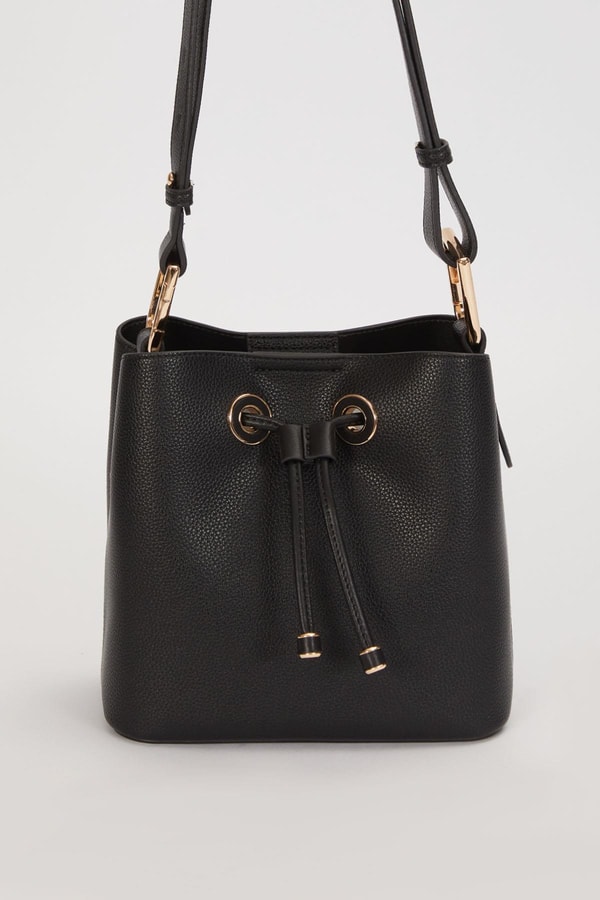 LevidorSiyah Büzgülü Kapama Detaylı Omuz Çantası