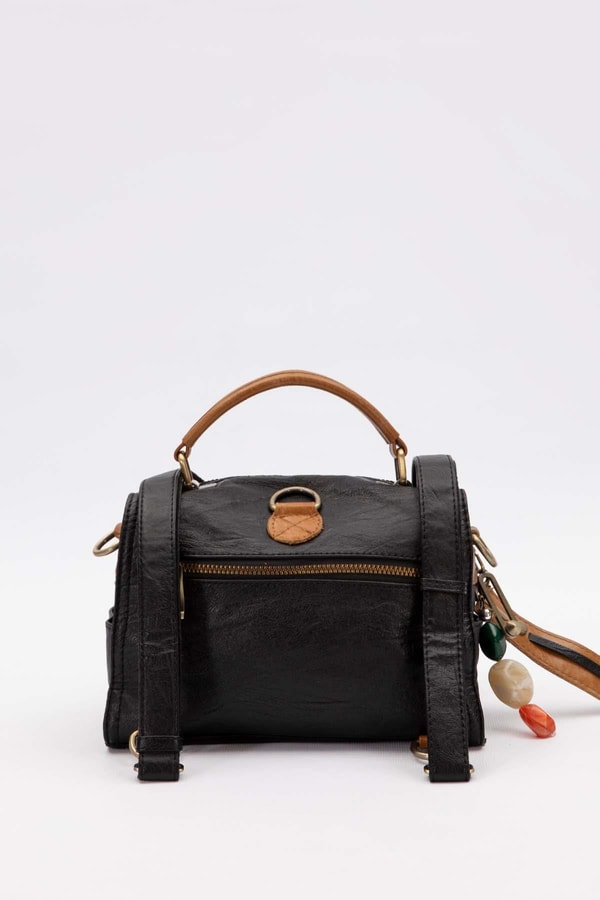 LevidorSiyah Çapraz Fermuar Detaylı Sırt Çantası