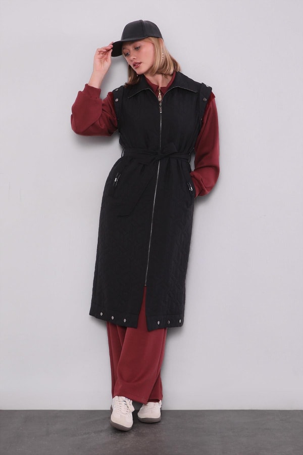 LevidorSiyah Cep Aksesuar Detaylı Yelek