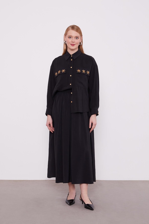 LevidorSiyah Cep Boncuk Papatya Detaylı Etek Takım