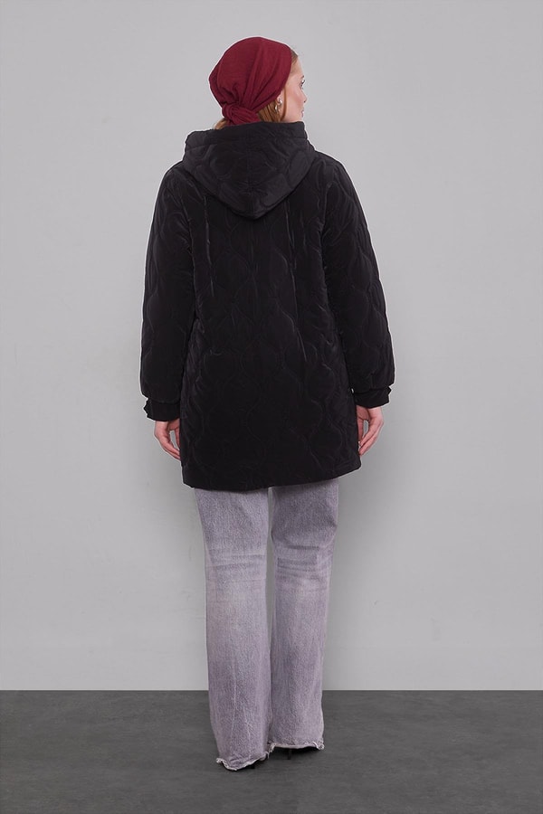 LevidorSiyah Cep Taş Detaylı Kapitone Mont