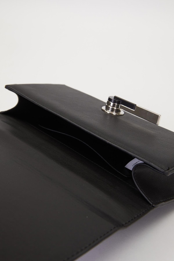 LevidorSiyah Çevirmeli Kilitli Omuz Çantası