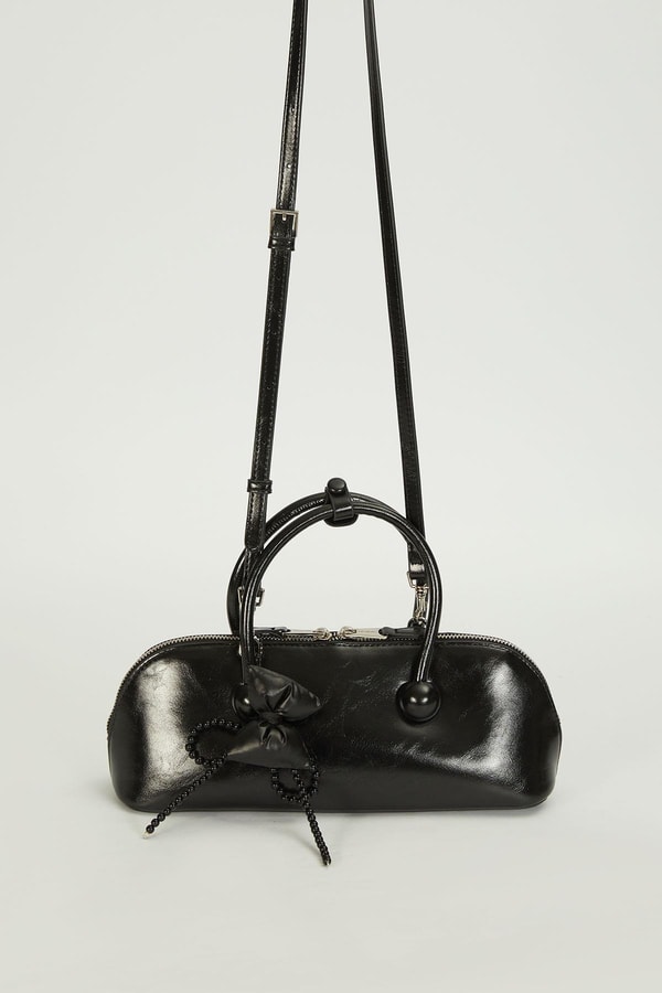 LevidorSiyah Charm Detaylı Baget Çanta