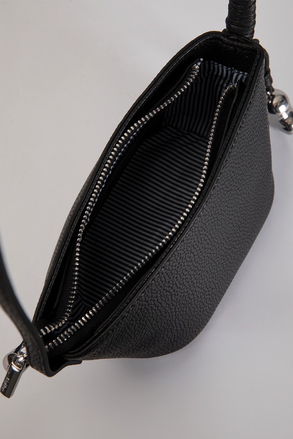 LevidorSiyah Charm Detaylı Deri Çanta