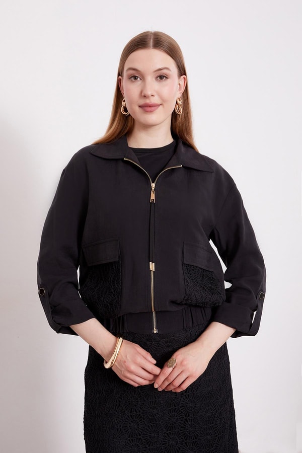 LevidorSiyah Çiçek Dantelli Etek Takım