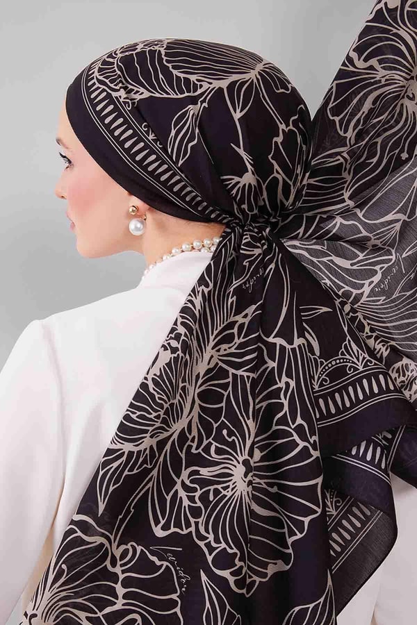 LevidorSiyah Çiçek Desenli Yün İpek Şal