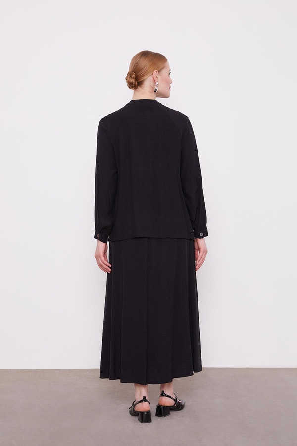 LevidorSiyah Çift Düğme Detaylı Etekli Takım