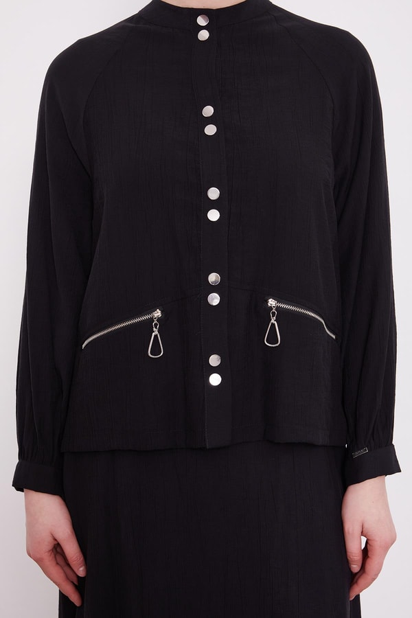 LevidorSiyah Çift Düğme Detaylı Etekli Takım