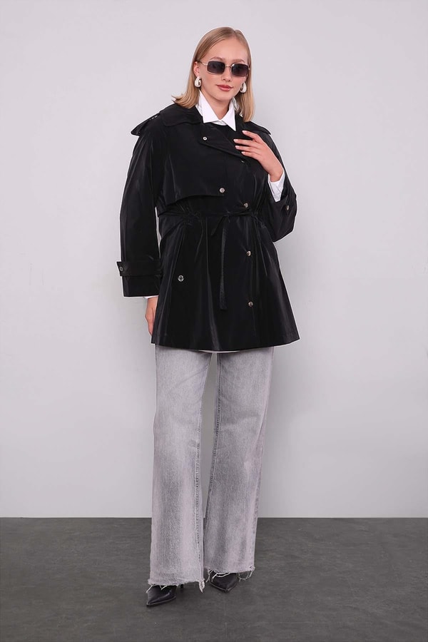LevidorSiyah Çıtçıt Kapamalı Kısa Trençkot