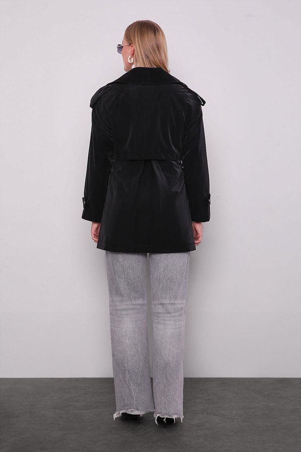 LevidorSiyah Çıtçıt Kapamalı Kısa Trençkot