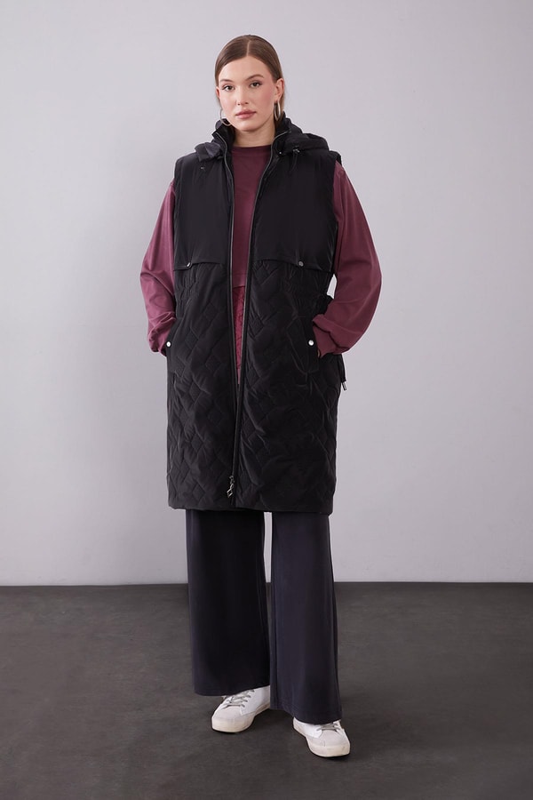 LevidorSiyah Çıtçıt Rüzgarlık Detaylı Şişme Yelek