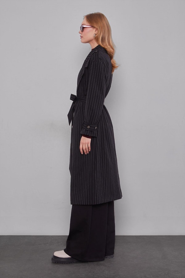 LevidorSiyah Çizgili Desen Kuşak Kapamalı Trençkot