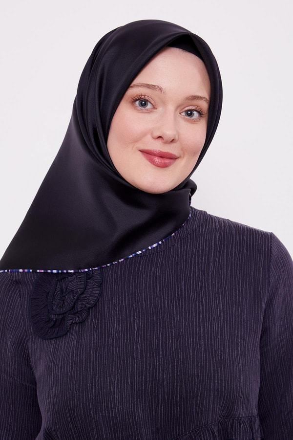 LevidorSiyah Çizgili Twill İpek Eşarp