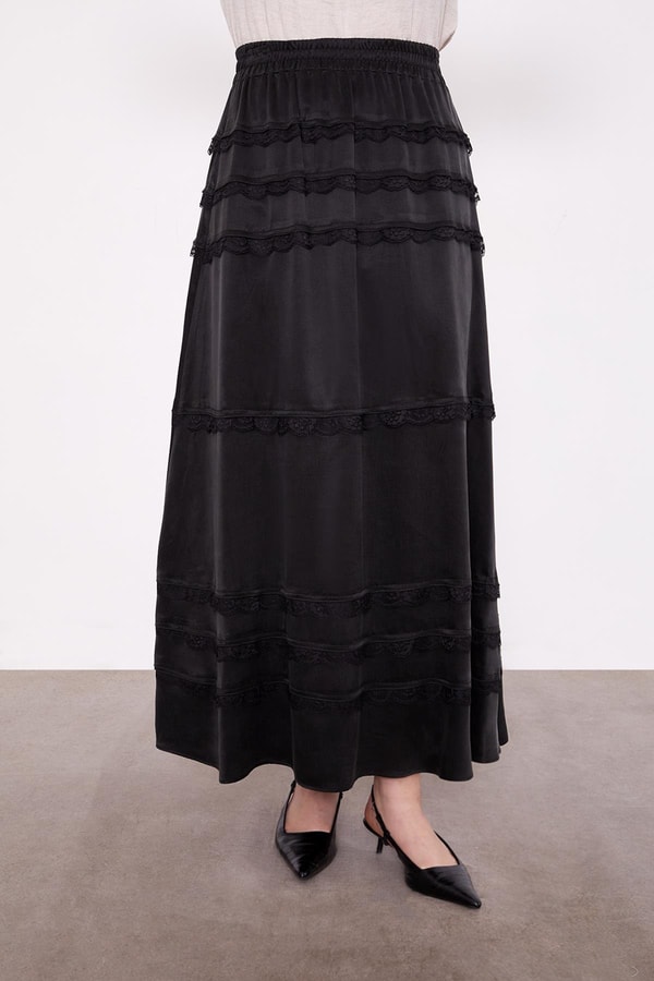 LevidorSiyah Dantel Şeritli Cupra Etek Takım