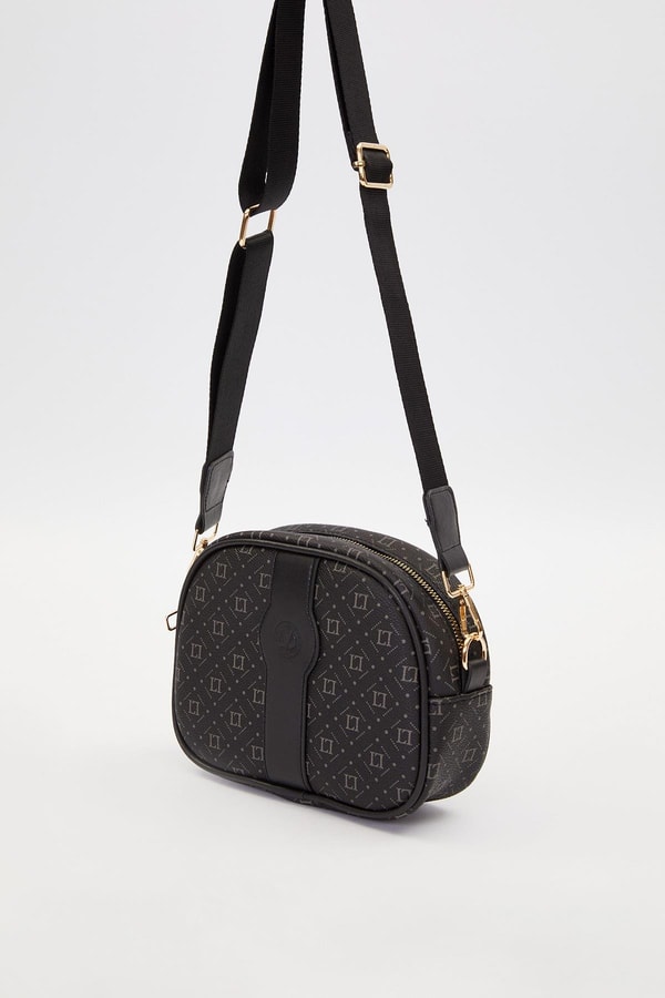 LevidorSiyah Dikey Şerit Detatylı Omuz Çantası