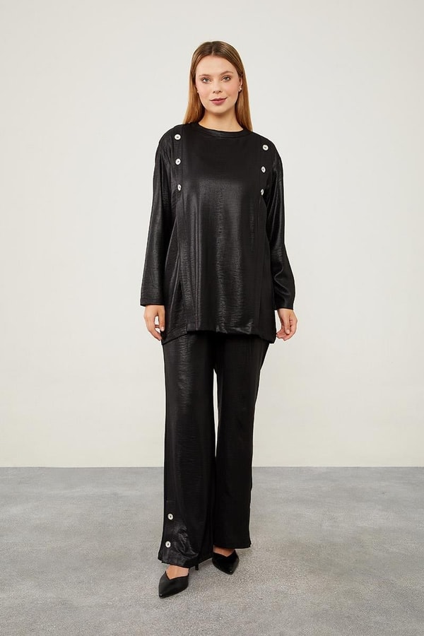 LevidorSiyah Düğme Detaylı Bisiklet Yaka İkili Takım