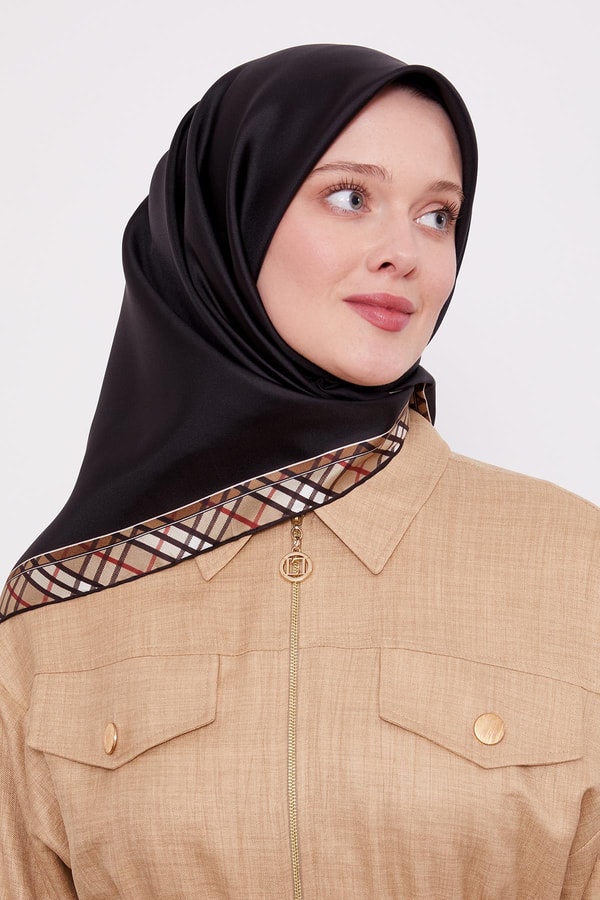 LevidorSiyah Ekose Kenar Twill İpek Eşarp