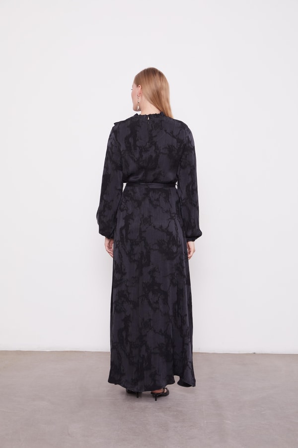 LevidorSiyah Fırfır Detayı Elbise