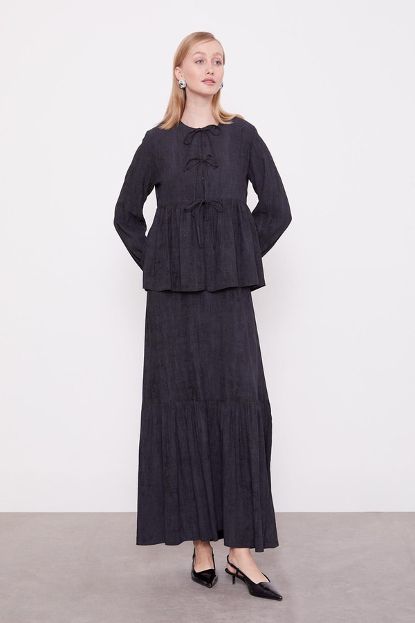 LevidorSiyah Fiyonk Detaylı Ceketli Elbise