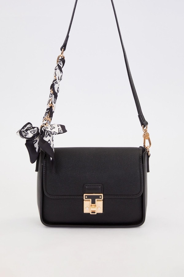 LevidorSiyah Fular Bağlama Detaylı Omuz Çantası