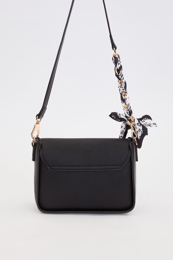 LevidorSiyah Fular Bağlama Detaylı Omuz Çantası