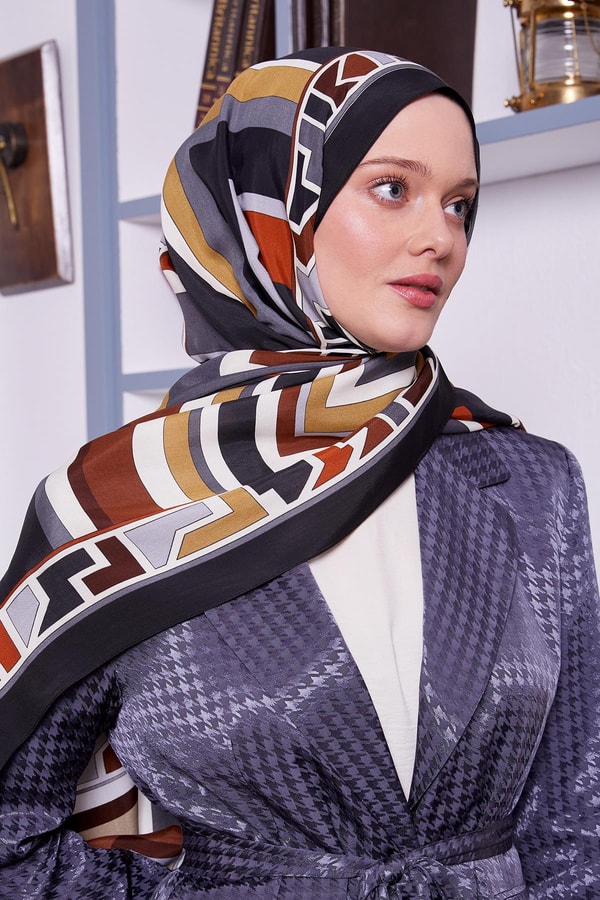 LevidorSiyah Geometrik Desen Royal Şal
