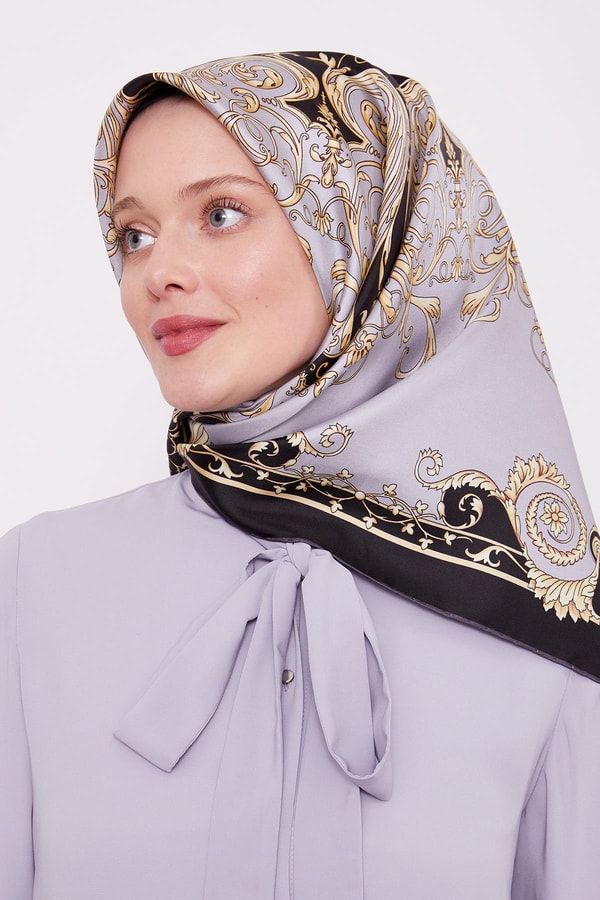 LevidorSiyah-Gri Varak Desenli Twill İpek Eşarp