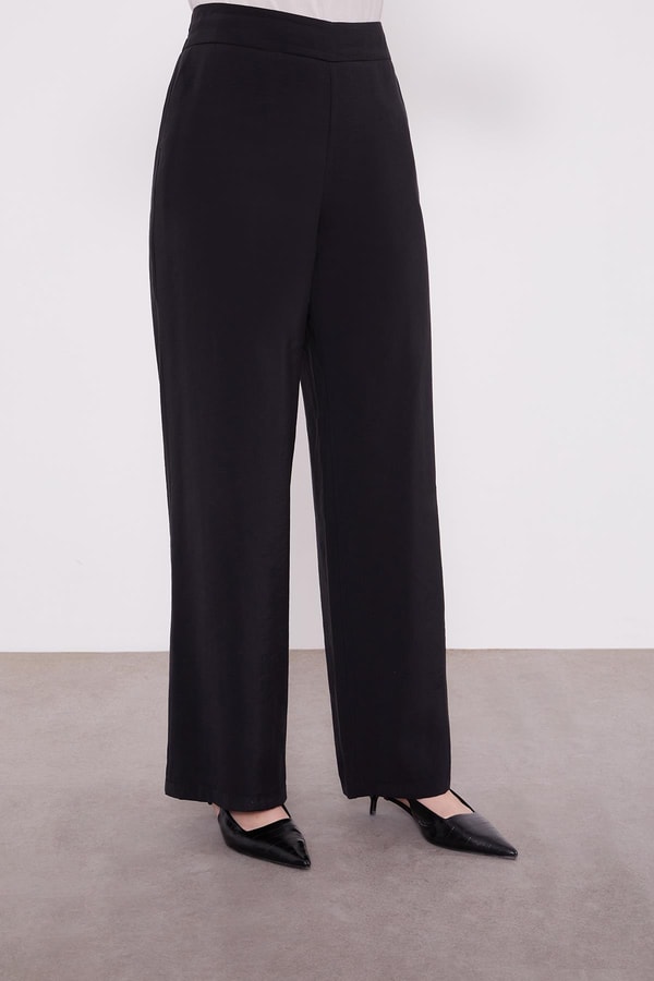 LevidorSiyah Gül Broş Detaylı Ceket Takım